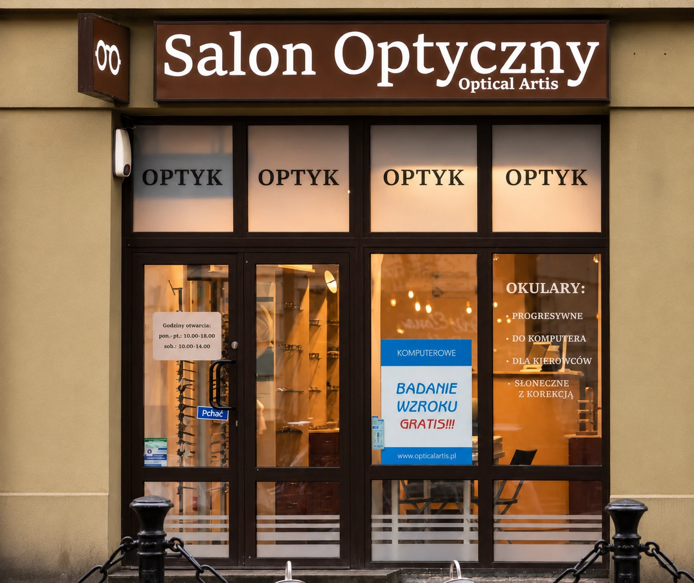 Witryna salonu Optical Artis przy Krakowskim Przedmieściu 74 w Lublinie